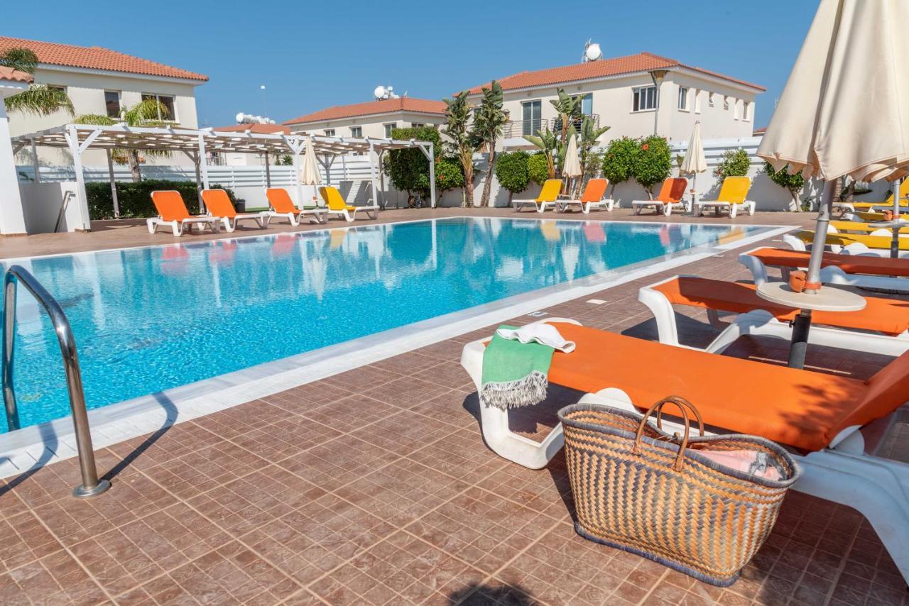 Mythical Sands Resort & Spa, Evilion Apartment باراليمني المظهر الخارجي الصورة