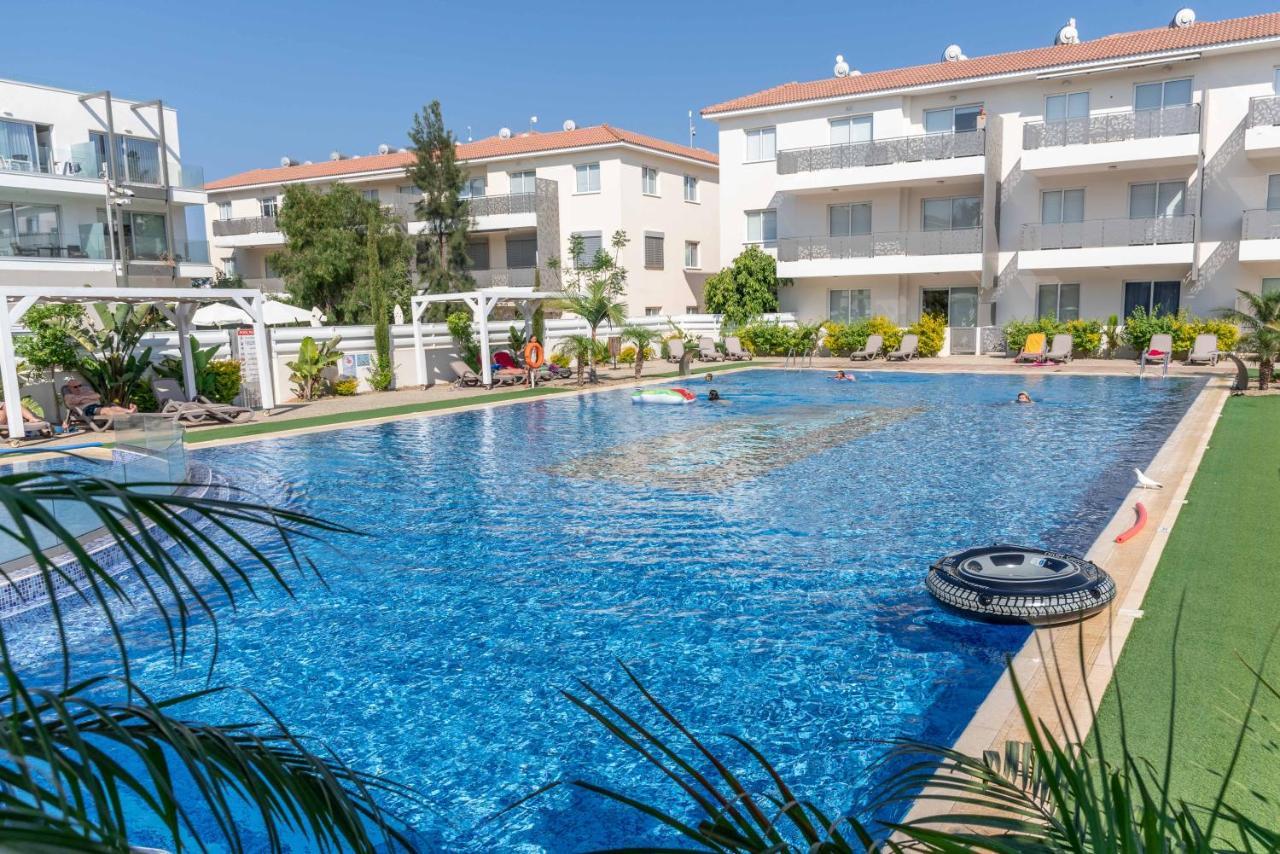 Mythical Sands Resort & Spa, Evilion Apartment باراليمني المظهر الخارجي الصورة