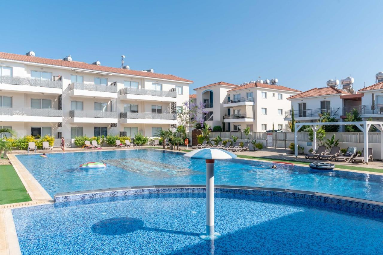 Mythical Sands Resort & Spa, Evilion Apartment باراليمني المظهر الخارجي الصورة