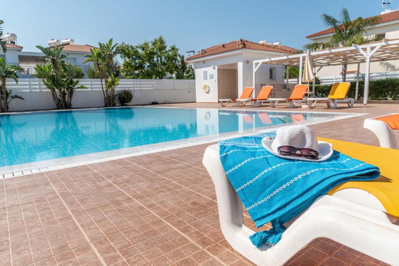 Mythical Sands Resort & Spa, Evilion Apartment باراليمني المظهر الخارجي الصورة